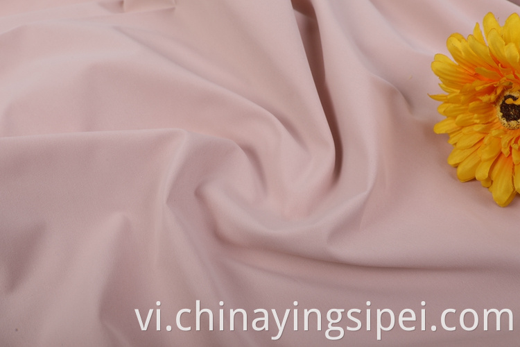 Sản phẩm mới Solid Plain Polyester Fabric Giá vải bông cho hàng may mặc